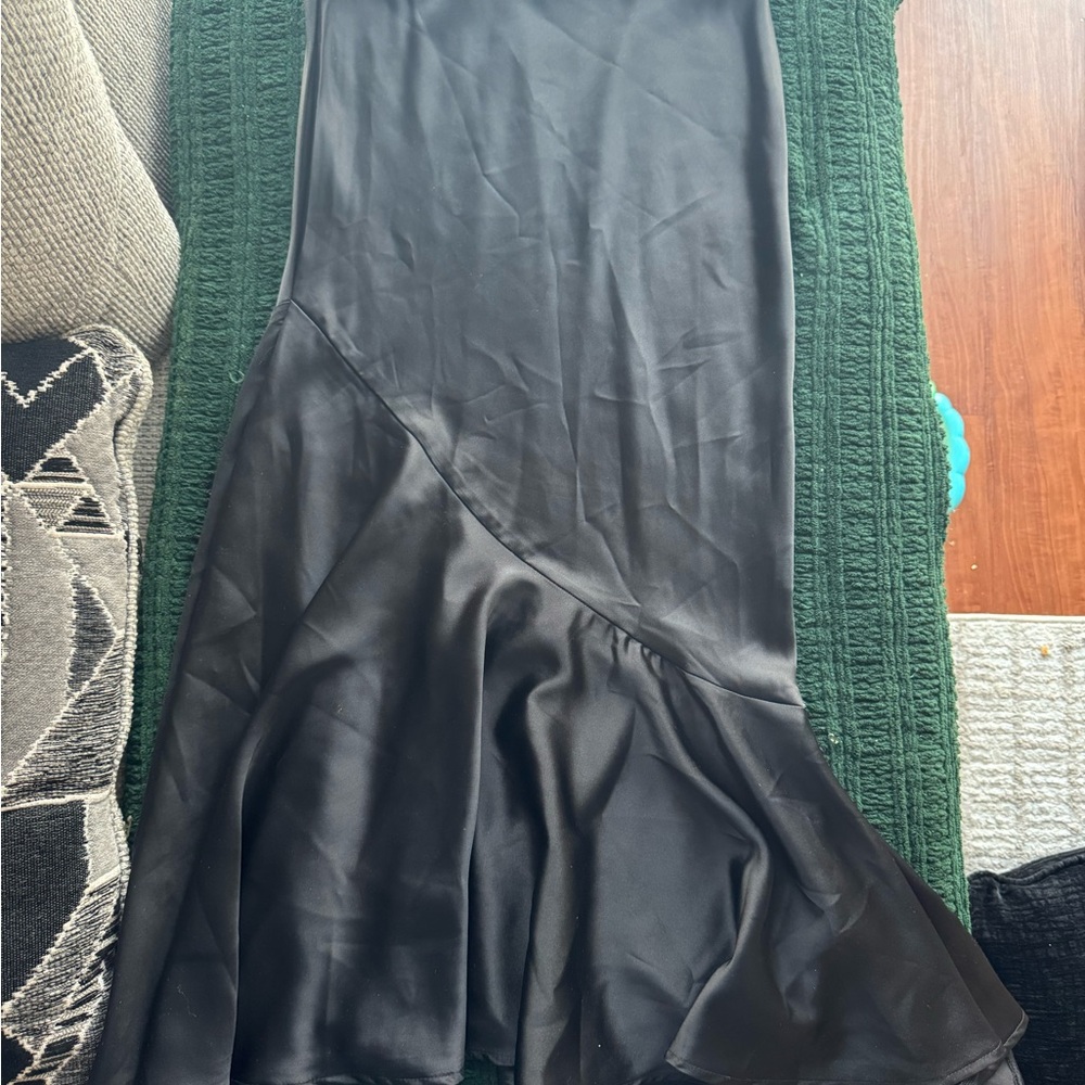 Elegant Black midi Satin Skirt